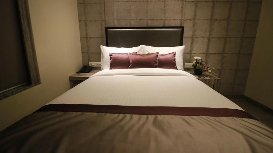 7 Apple Hotel