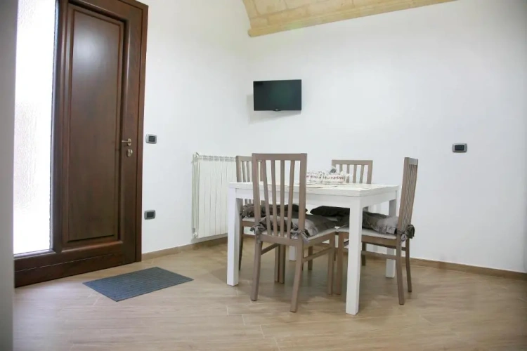 2 Bedrooms Cottage