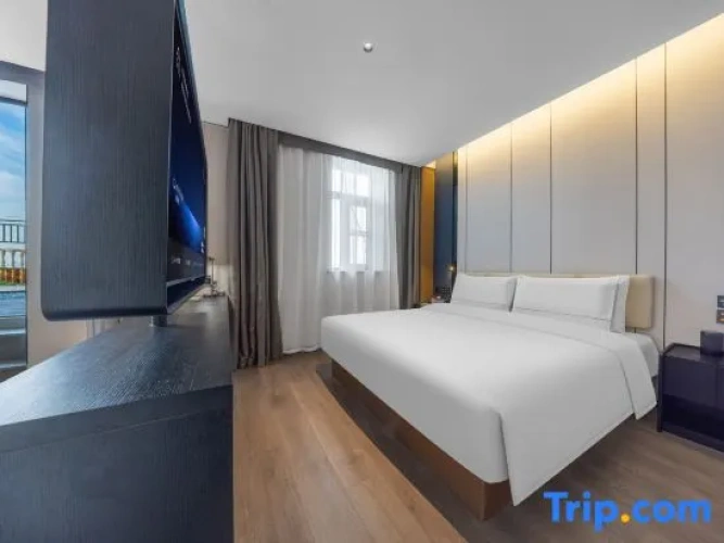 Standard Double room with city view