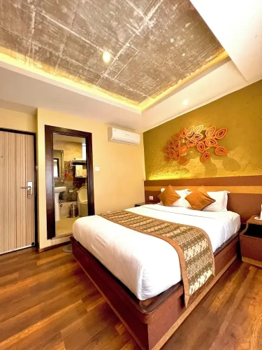 Deluxe Double room with city view