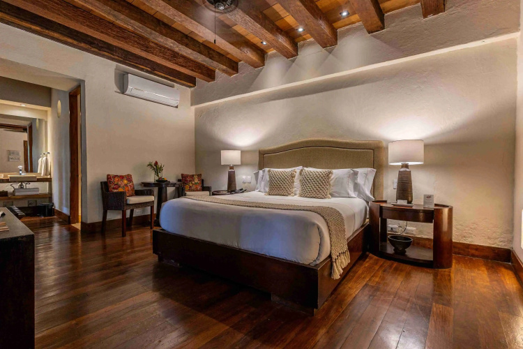 Ananda Hotel Boutique