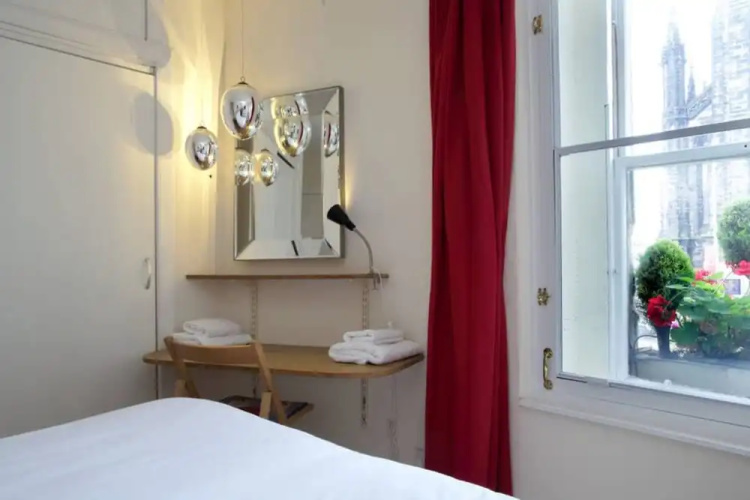 Royal Mile Apartment