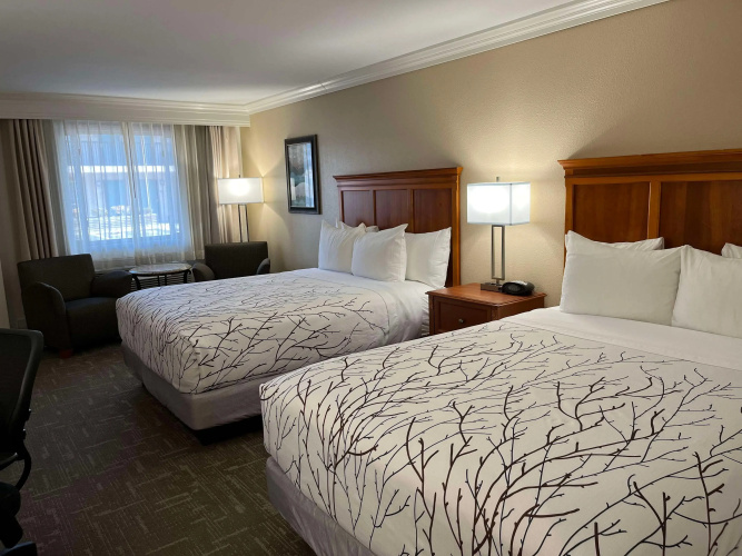 Best Western Plus Silver Saddle Inn