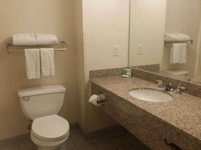 Quality Inn & Suites Schoharie near Howe Caverns