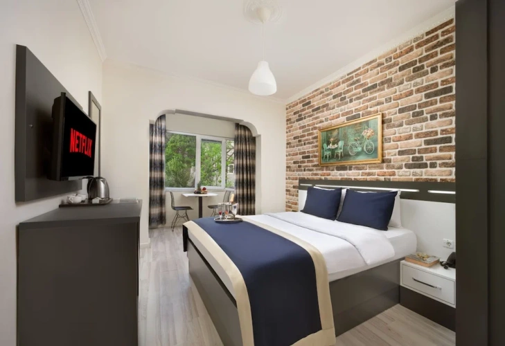 Comfort room