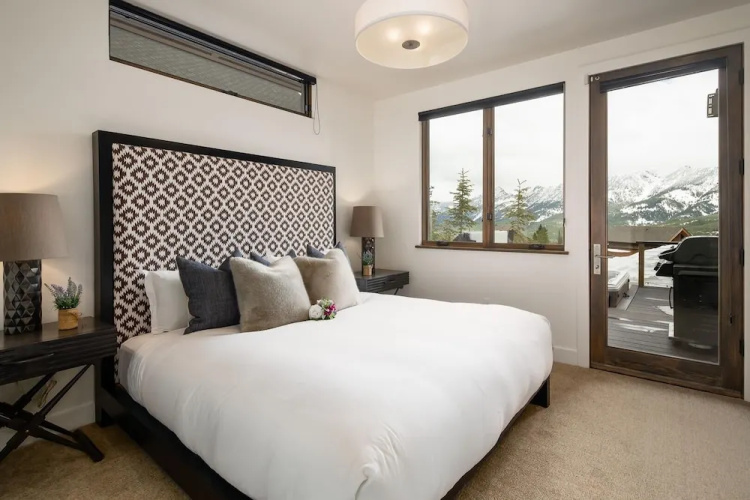 6 Silver Peaks 3 Bedroom Home by Moonlight Basin Lodging