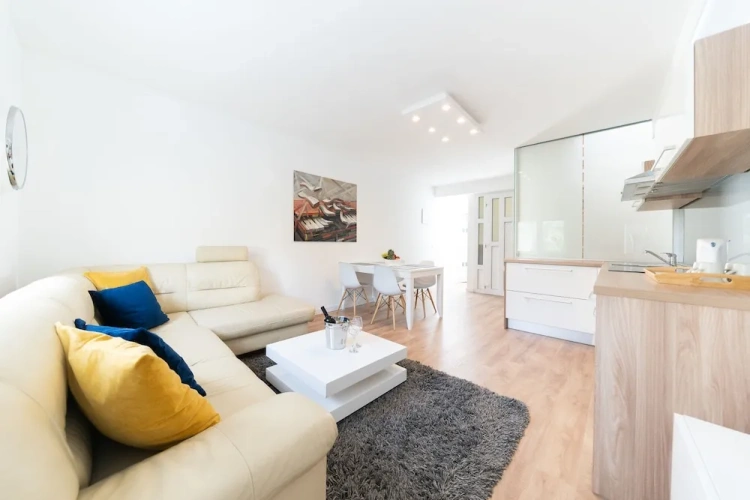 2 Bedrooms Apartment with balcony