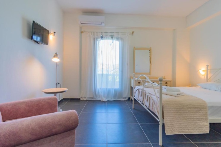 Classic Double Studio with balcony and with partial sea view