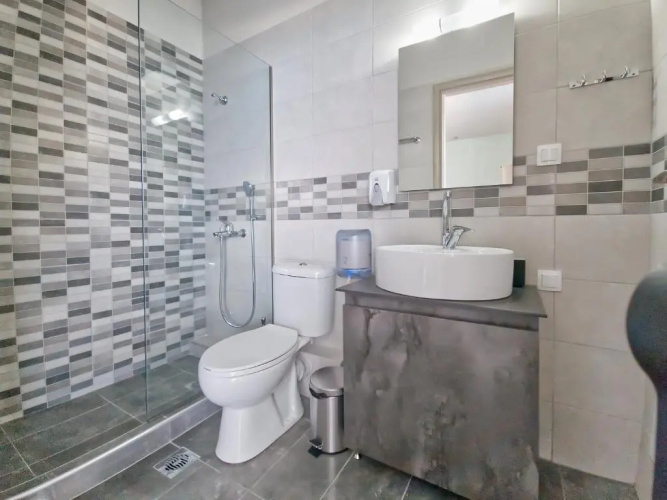 Epipleon Luxury Suites -105- Δωμάτιο 35τμ με βεράντα 35τμ μπροστά στη θάλασσα