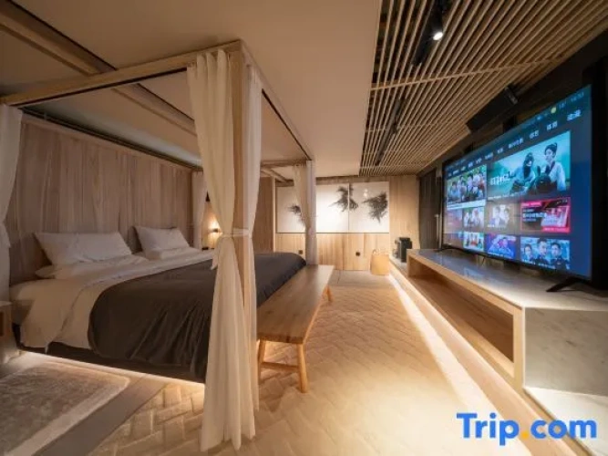 Luxury Suite