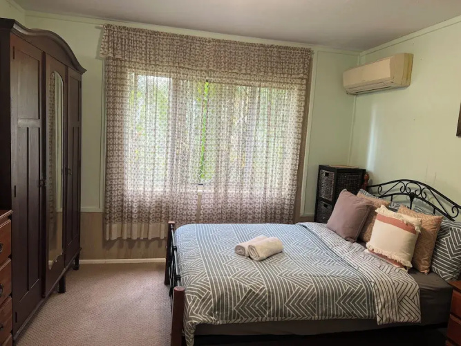 XYL guests house