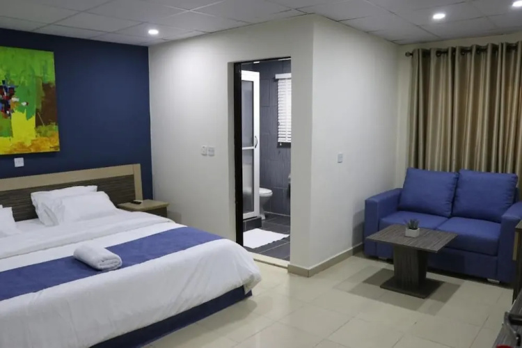 Paragon Gardens & Suites