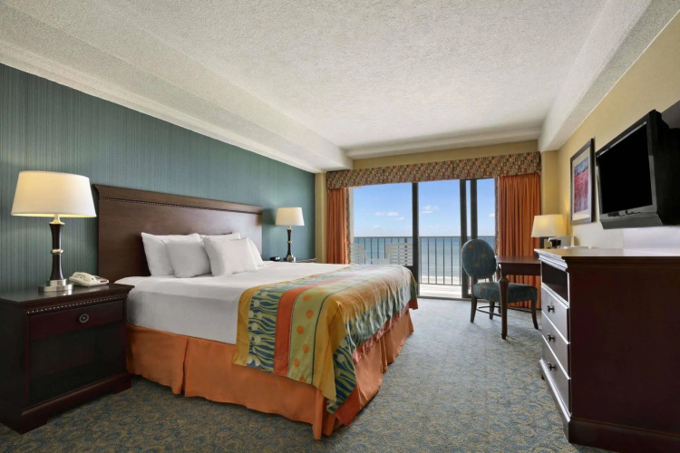 DoubleTree by Hilton Virginia Beach Oceanfront South photo 6