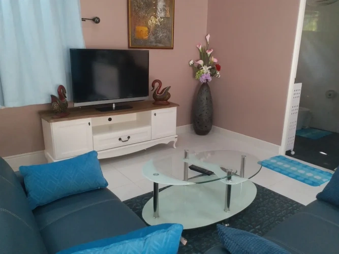 Deluxe Studio