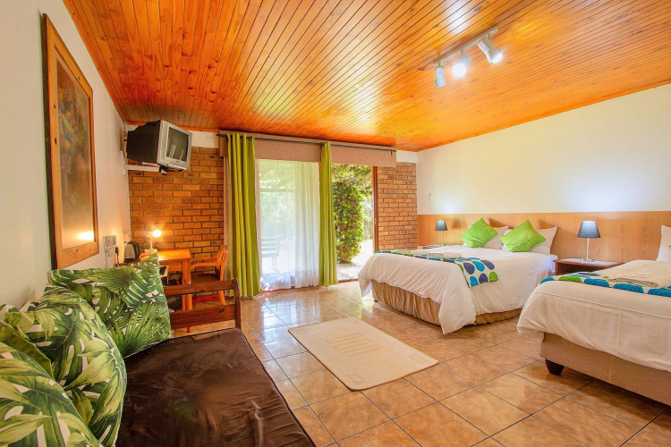 Airport Bird & Game Lodge