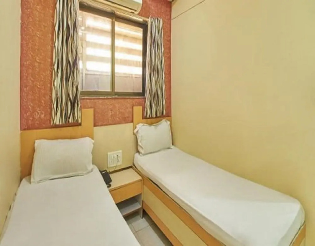 Room Maangta 127 - Andheri