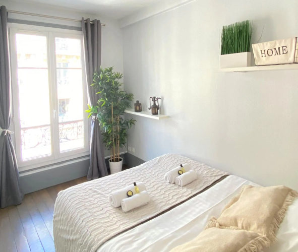 827 - Champ de Mars - Appartement parisien - مميز