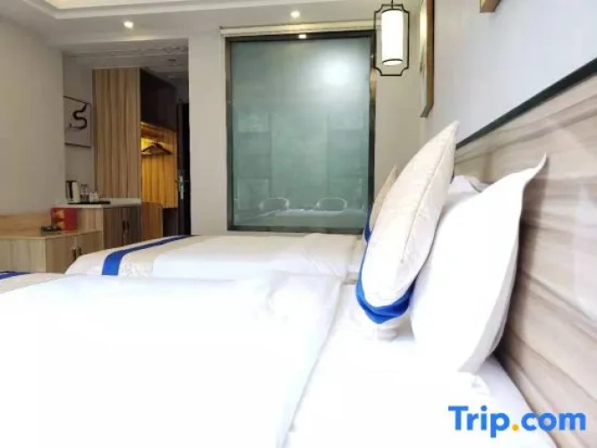 Economy Twin Apartment with mountain view