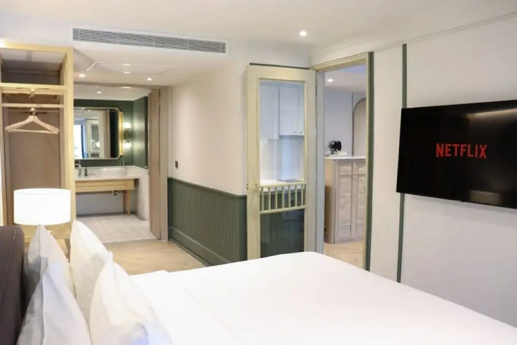 1 Bedroom Quarter Premier Double Suite
