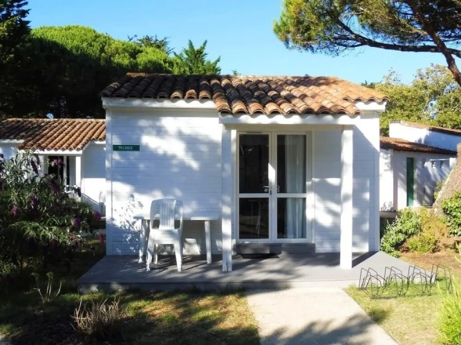 2 Bedrooms Chalet
