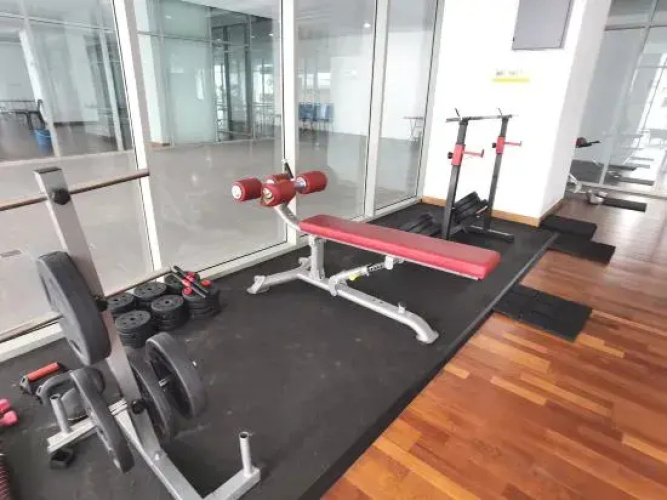 Spacious unit beside KL Gateway Mall