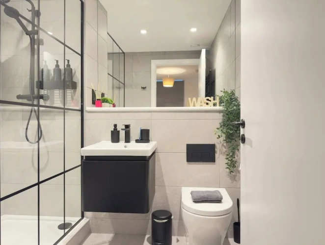 2 Bedrooms Apartment