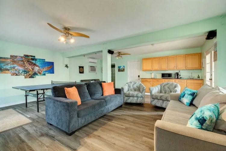 Tortuga Inn
