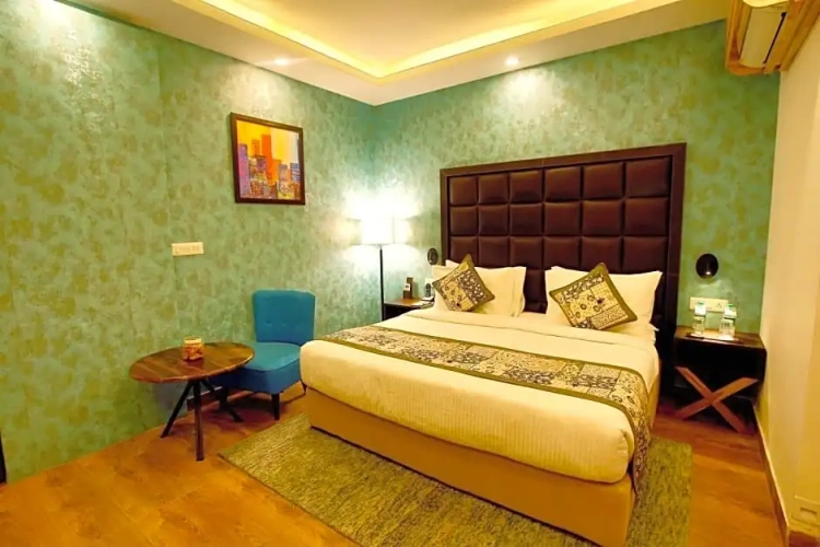 Double Suite