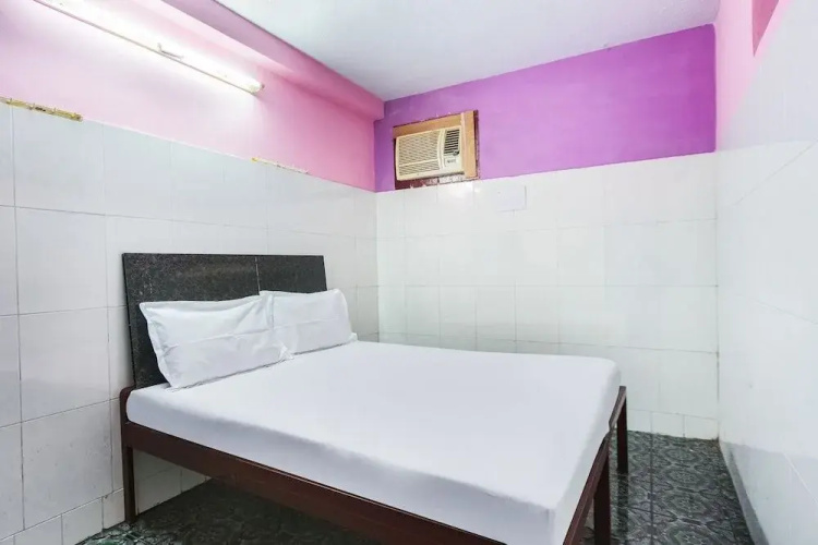 Kumarans Inn by OYO Rooms