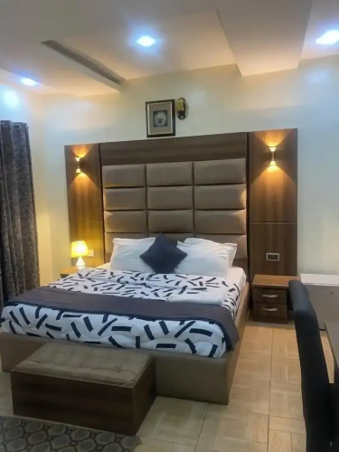 Mainstay Luxury Apartments