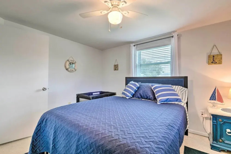 Canalfront Hudson Home with Private Dock and Yard!