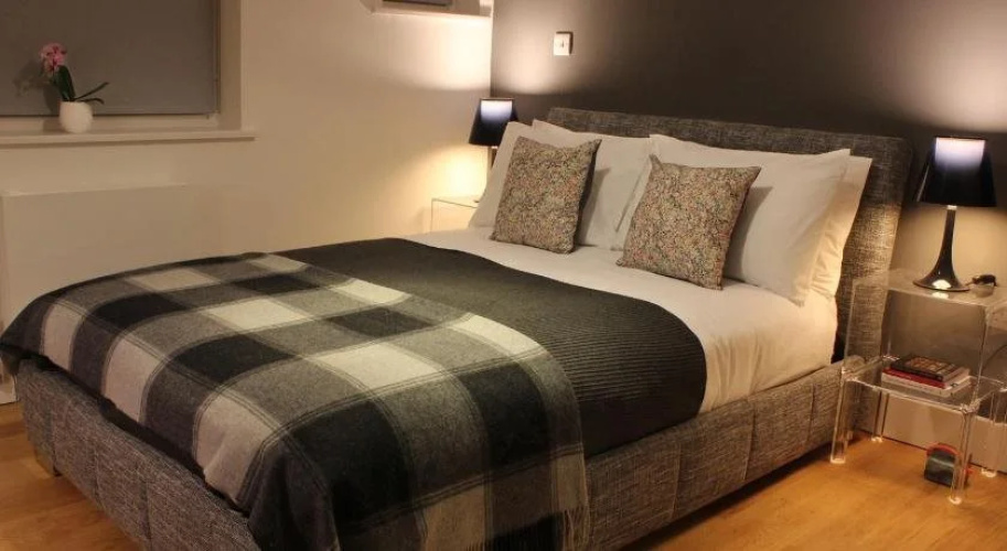 Camden Central Apartment