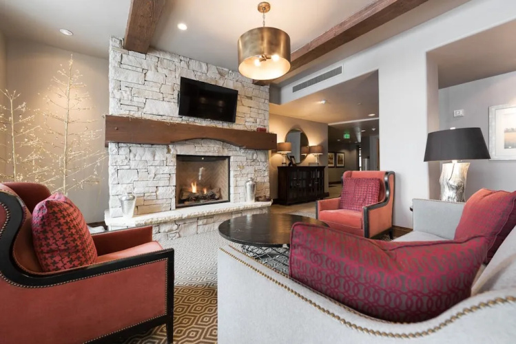 Silver Strike Lodge #403 - 2 Bed + Den