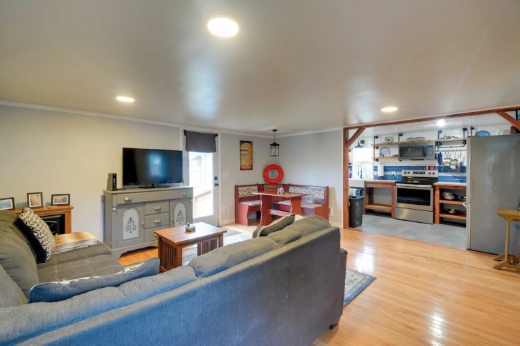 3 Bedrooms Cottage