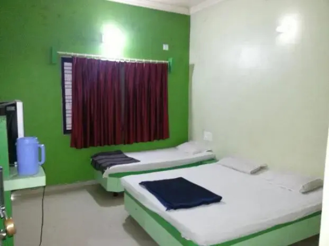 Hotel Sai Bansi