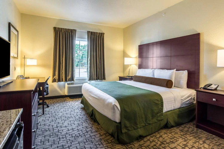 Cobblestone Hotel and Suites Torrington