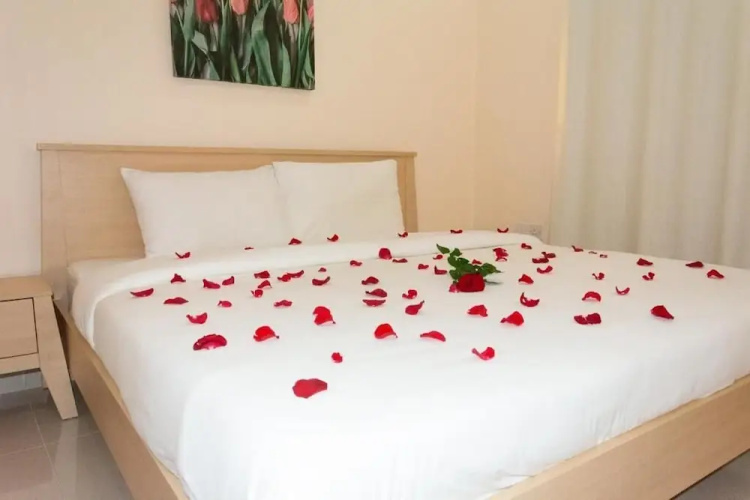 Flowers INN 1