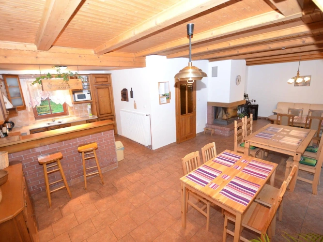3 Bedrooms Cottage