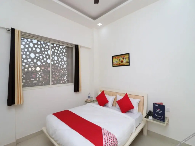 Hotel Golden Leaf By OYO Rooms