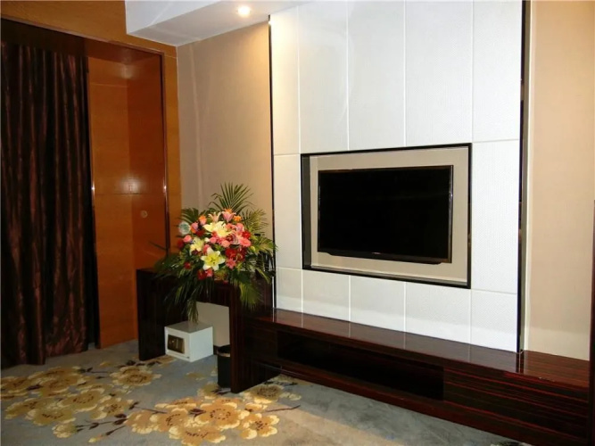 Junri Holiday Hotel