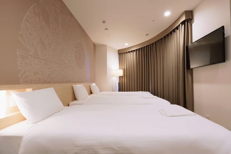 Standard Triple room
