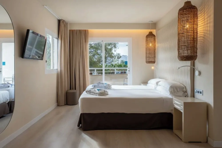 Superior room with balcony