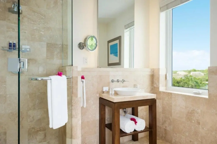 1 Bedroom Suite oceanfront