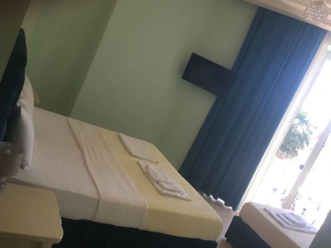 Lukas Hotel