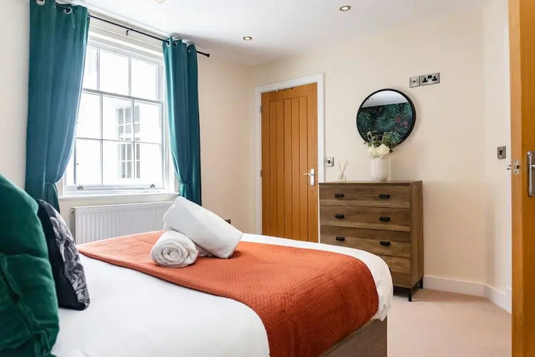 Suite on the High Street