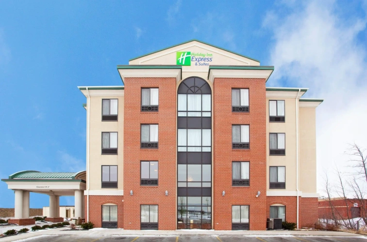 Quadruple Suite