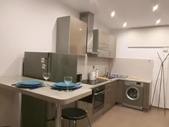 Deluxe Studio