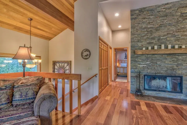 2 Tan Oak-Hot Tub-3BR/2BA