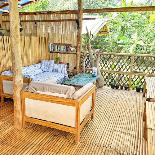 Banana Grove Backpackers Inn