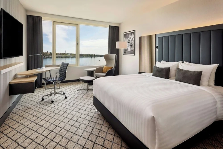 Double Suite with lake view
